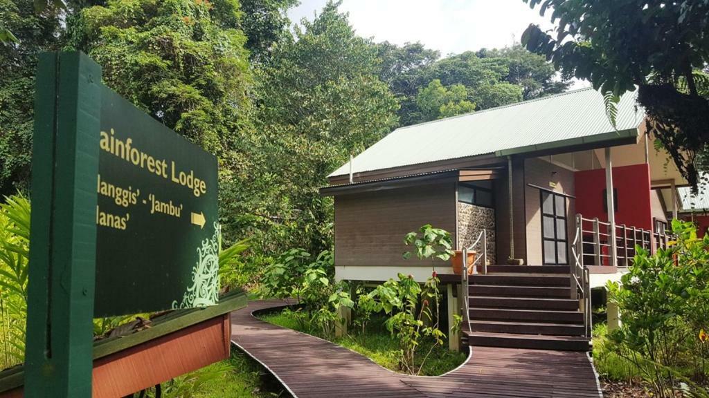 Mulu National Park Hotel Exterior photo
