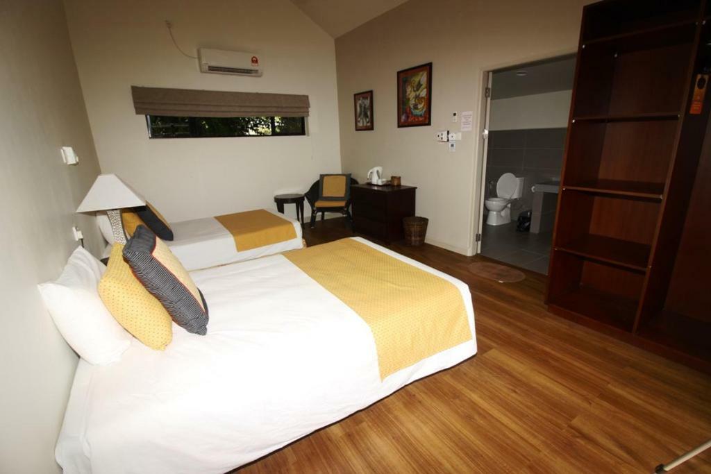 Mulu National Park Hotel Exterior photo